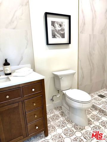 900 N Alfred Street 4, Los Angeles, CA 90069