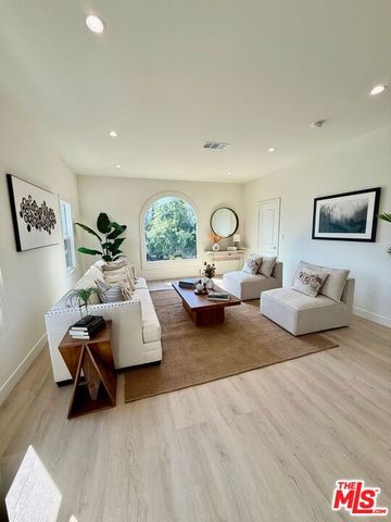 900 N Alfred Street 4, Los Angeles, CA 90069