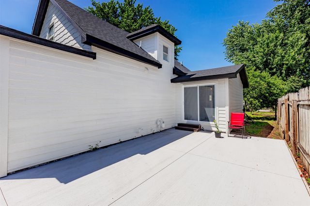 2326 Des Moines Street, Des Moines, IA 50317