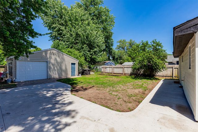 2326 Des Moines Street, Des Moines, IA 50317