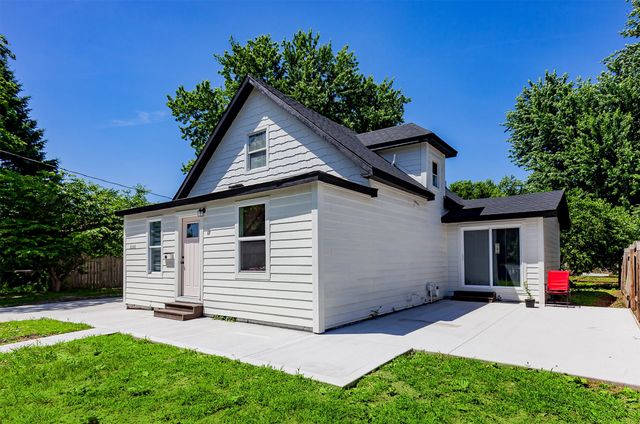 2326 Des Moines Street, Des Moines, IA 50317