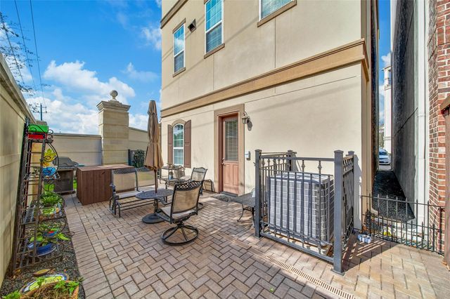 803 Dunleigh Meadows Lane, Houston, TX 77055