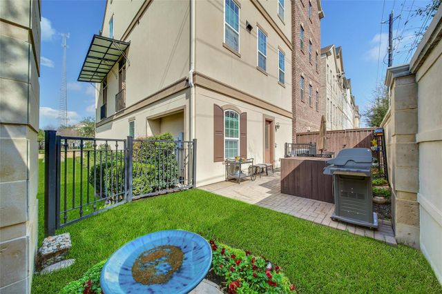 803 Dunleigh Meadows Lane, Houston, TX 77055