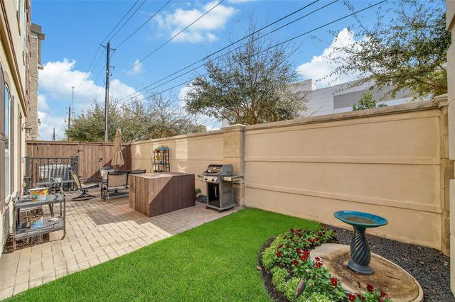 803 Dunleigh Meadows Lane, Houston, TX 77055