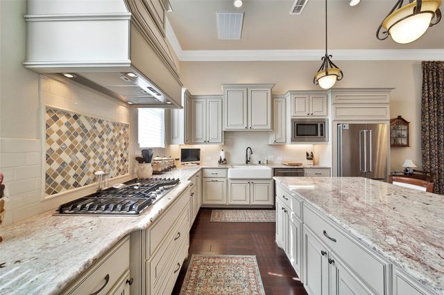 803 Dunleigh Meadows Lane, Houston, TX 77055