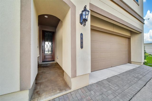 803 Dunleigh Meadows Lane, Houston, TX 77055