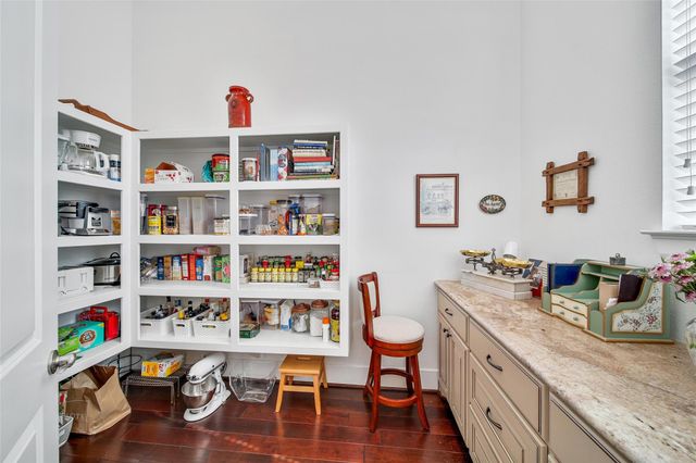 803 Dunleigh Meadows Lane, Houston, TX 77055