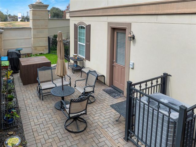 803 Dunleigh Meadows Lane, Houston, TX 77055