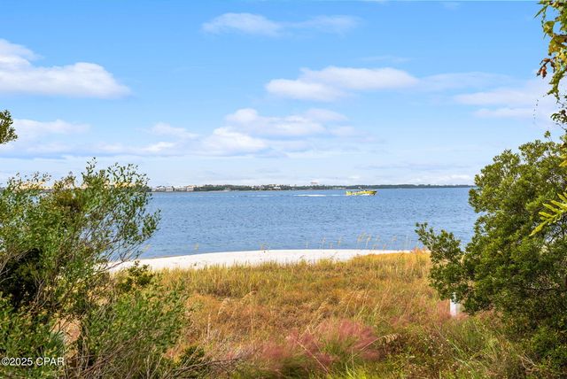 3001 W 10th Street 202, Panama City, FL 32401