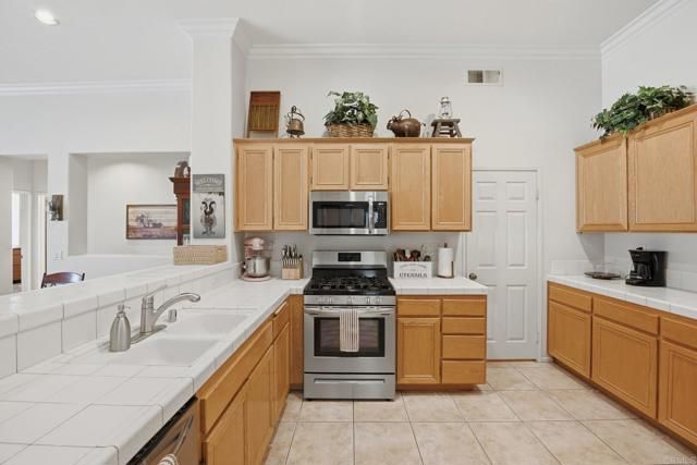 27678 Trailhead Court, Corona, CA 92883