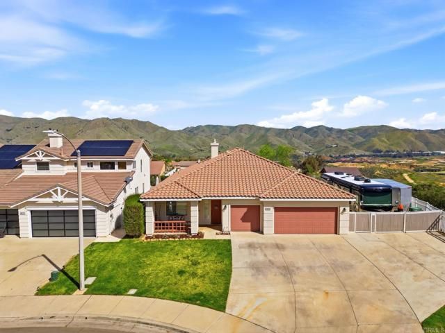 27678 Trailhead Court, Corona, CA 92883