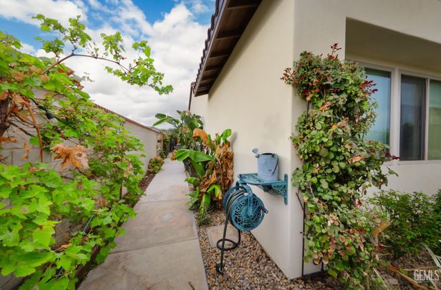 12319 Ashlyn Drive, Bakersfield, CA 93311