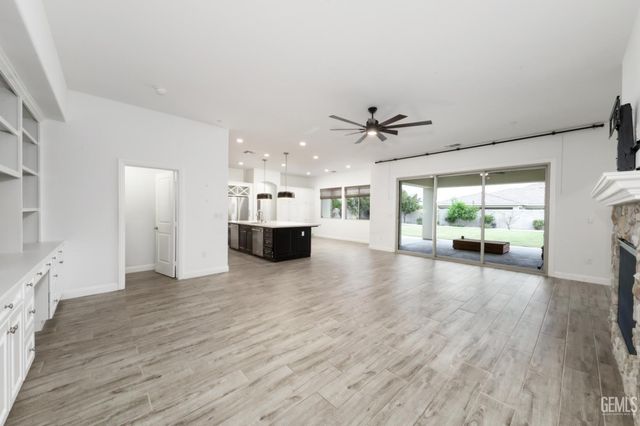 12319 Ashlyn Drive, Bakersfield, CA 93311