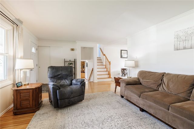 30 Stuyvesant Road, Pittsford, NY 14534