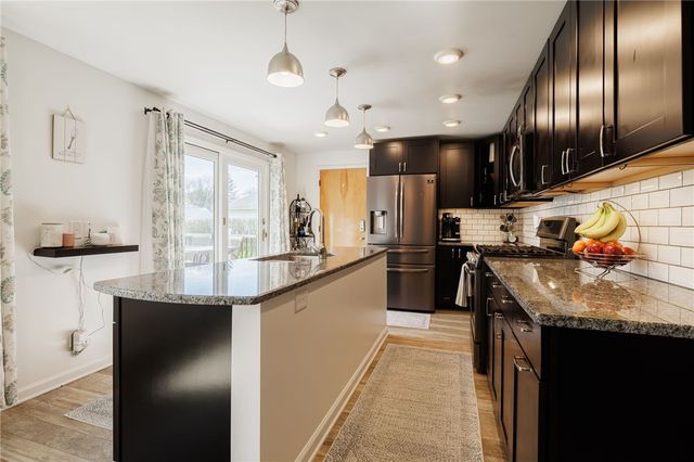 30 Stuyvesant Road, Pittsford, NY 14534