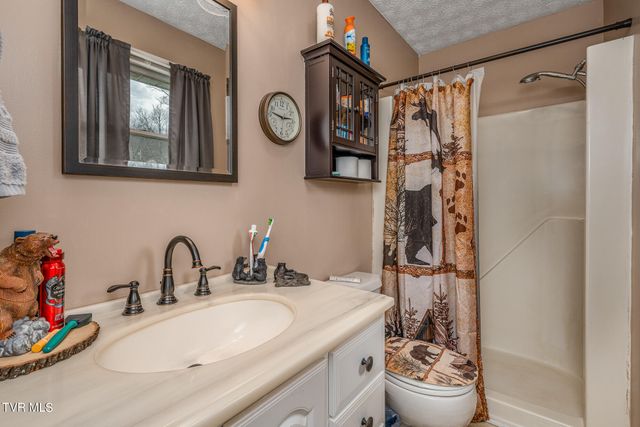 557 Waddell Road, Mountain City, TN 37683
