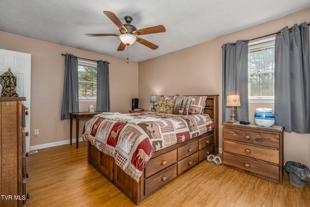 557 Waddell Road, Mountain City, TN 37683