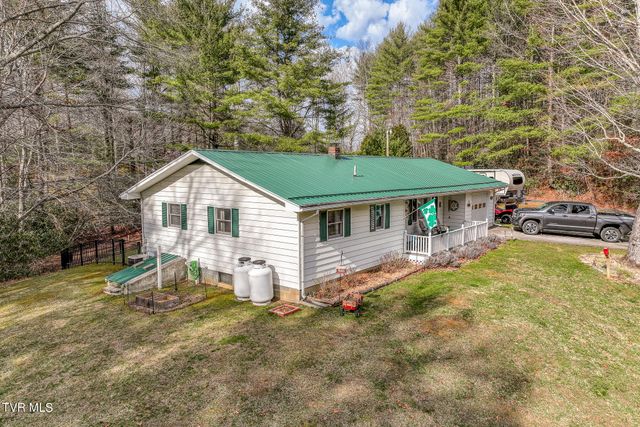 557 Waddell Road, Mountain City, TN 37683