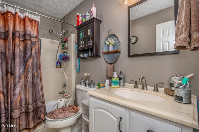 557 Waddell Road, Mountain City, TN 37683