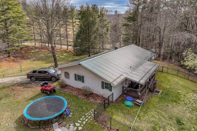 557 Waddell Road, Mountain City, TN 37683