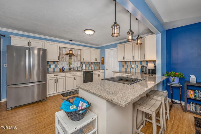 557 Waddell Road, Mountain City, TN 37683