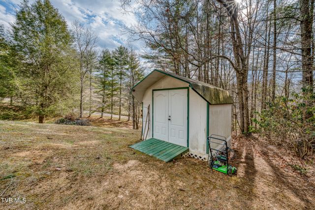 557 Waddell Road, Mountain City, TN 37683