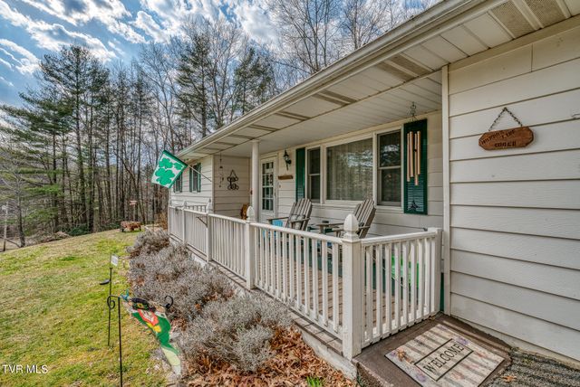 557 Waddell Road, Mountain City, TN 37683