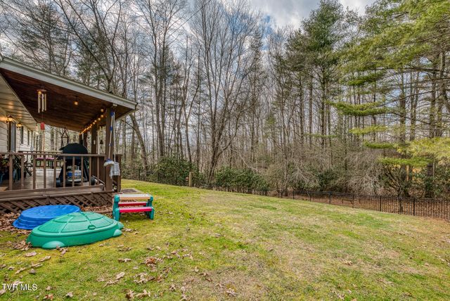 557 Waddell Road, Mountain City, TN 37683