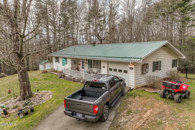 557 Waddell Road, Mountain City, TN 37683