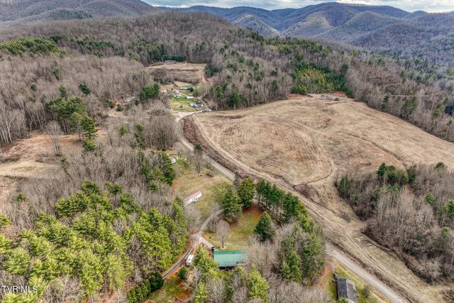 557 Waddell Road, Mountain City, TN 37683