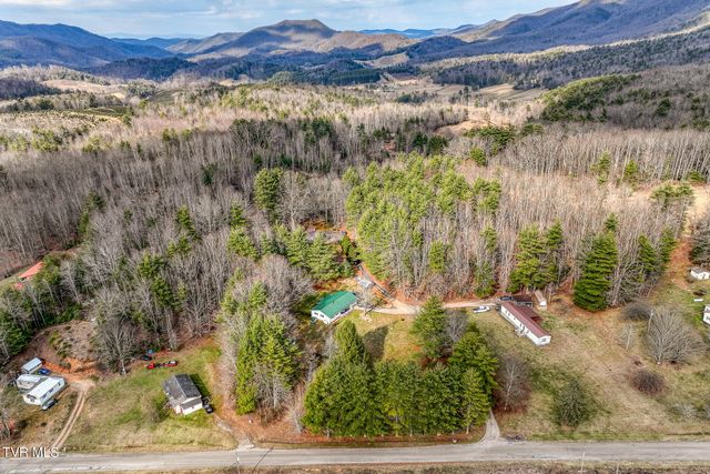 557 Waddell Road, Mountain City, TN 37683