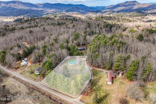 557 Waddell Road, Mountain City, TN 37683