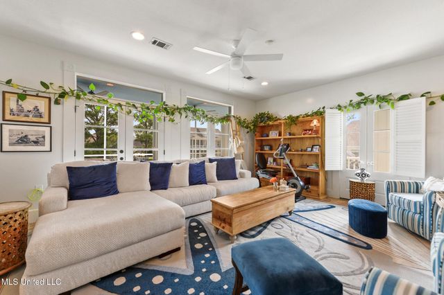 106 Ashwood Drive, Pass Christian, MS 39571