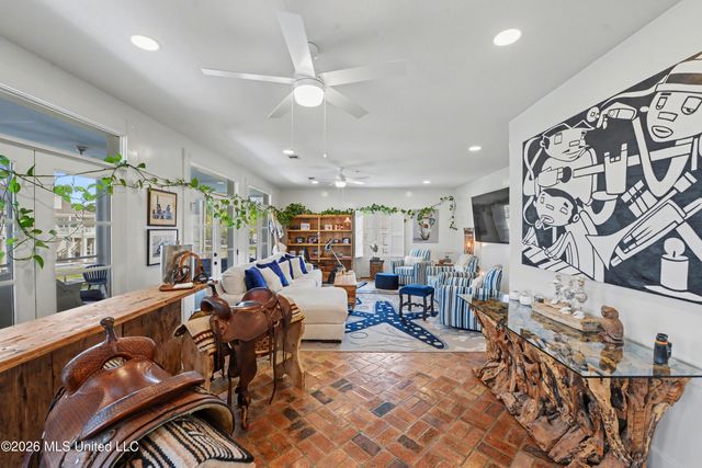 106 Ashwood Drive, Pass Christian, MS 39571