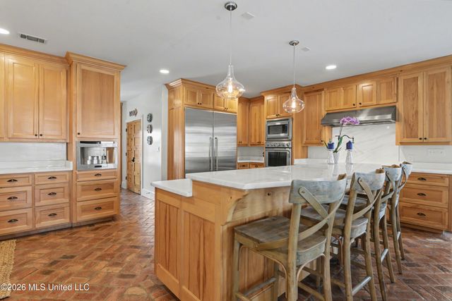 106 Ashwood Drive, Pass Christian, MS 39571