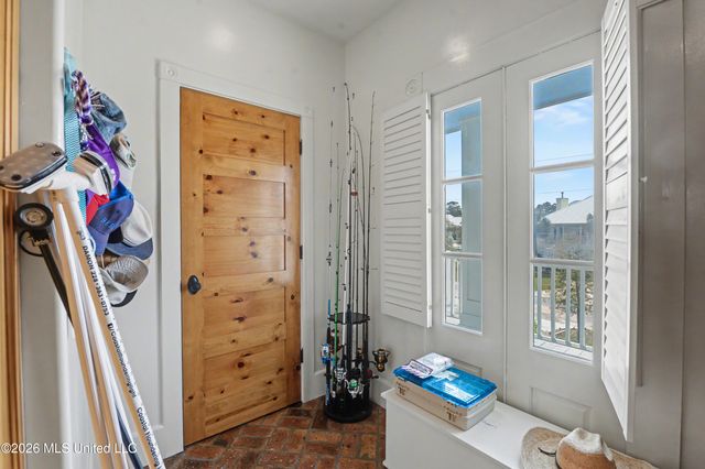 106 Ashwood Drive, Pass Christian, MS 39571