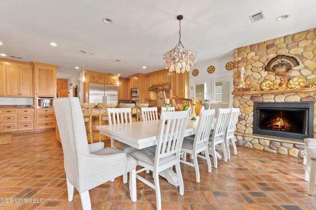 106 Ashwood Drive, Pass Christian, MS 39571