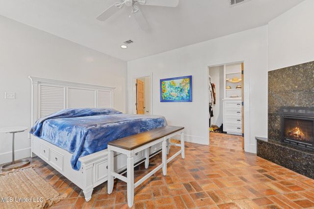 106 Ashwood Drive, Pass Christian, MS 39571