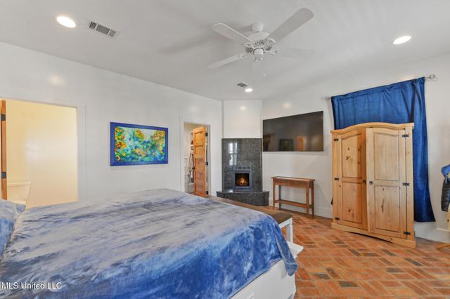 106 Ashwood Drive, Pass Christian, MS 39571