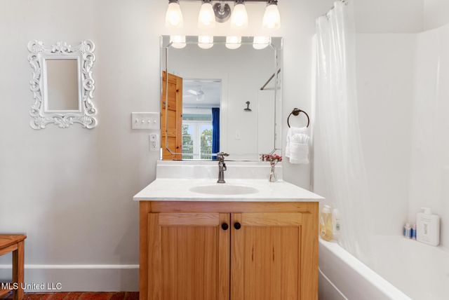 106 Ashwood Drive, Pass Christian, MS 39571