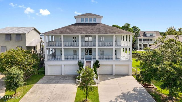 106 Ashwood Drive, Pass Christian, MS 39571