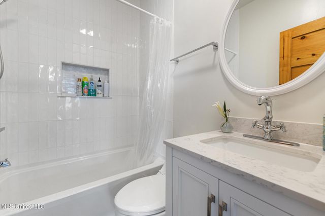 106 Ashwood Drive, Pass Christian, MS 39571