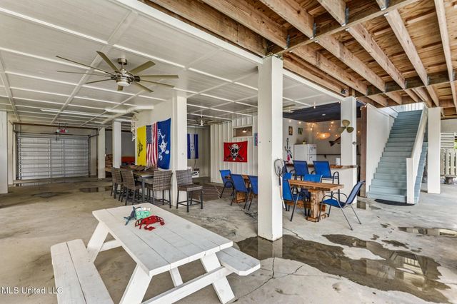 106 Ashwood Drive, Pass Christian, MS 39571