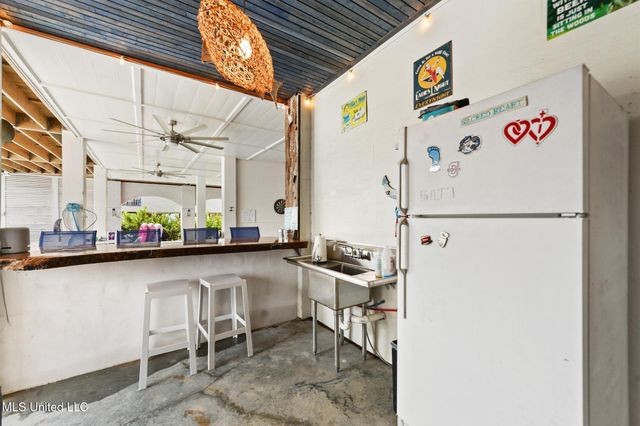 106 Ashwood Drive, Pass Christian, MS 39571