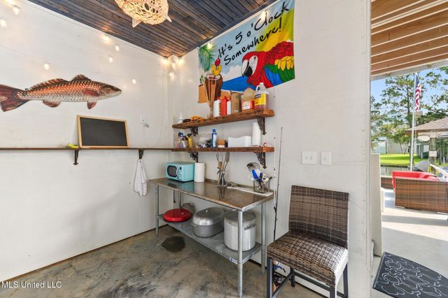 106 Ashwood Drive, Pass Christian, MS 39571