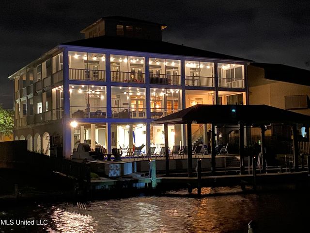 106 Ashwood Drive, Pass Christian, MS 39571