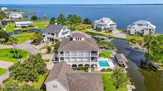 106 Ashwood Drive, Pass Christian, MS 39571