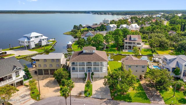 106 Ashwood Drive, Pass Christian, MS 39571