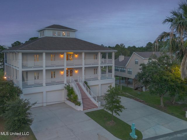 106 Ashwood Drive, Pass Christian, MS 39571