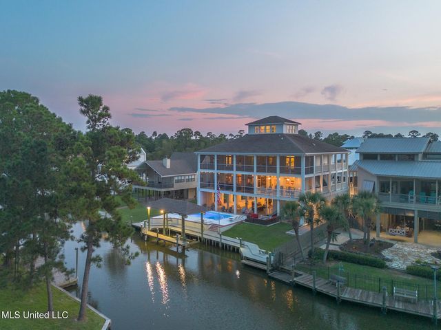 106 Ashwood Drive, Pass Christian, MS 39571